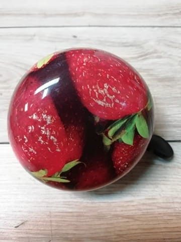Dzwonek truskawka.jpg