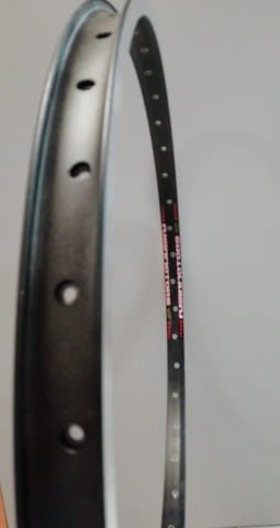 OBRĘCZ 26 FUSINMOTORS 36H OCZKOWANA CZARNA.jpg