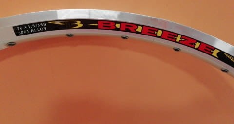 OBRĘCZ 26 STARS CIRCLE BREEZE 3 srebrne 32H..jpg