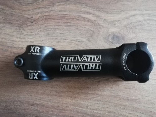 WSPORNIK KIEROWNICY TRUVATIV XR3D 1 1_8” 25.4_120MM CZARNY.jpg