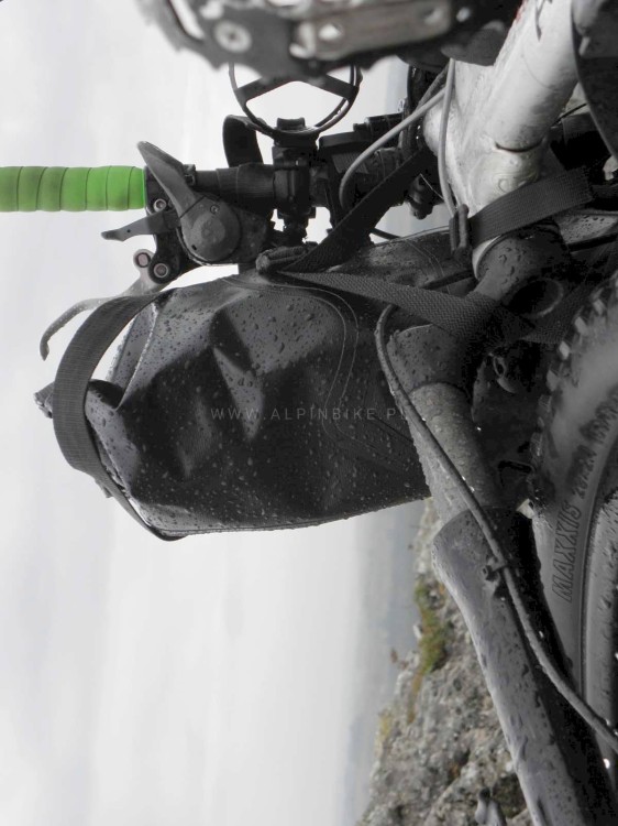 Sport Arsenal art. 611 bikepacking sakwa na kierownicę 8 l_5.jpg