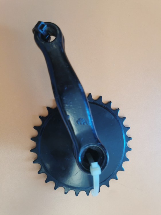 mechanizm korbowy 110 mm 28T czarny.jpg