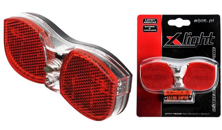 LAMPA TYŁ X-LIGHT NA BAGAŻNIK 3 SUPER LED -2xAAA BATERIE (XC-105).jpg